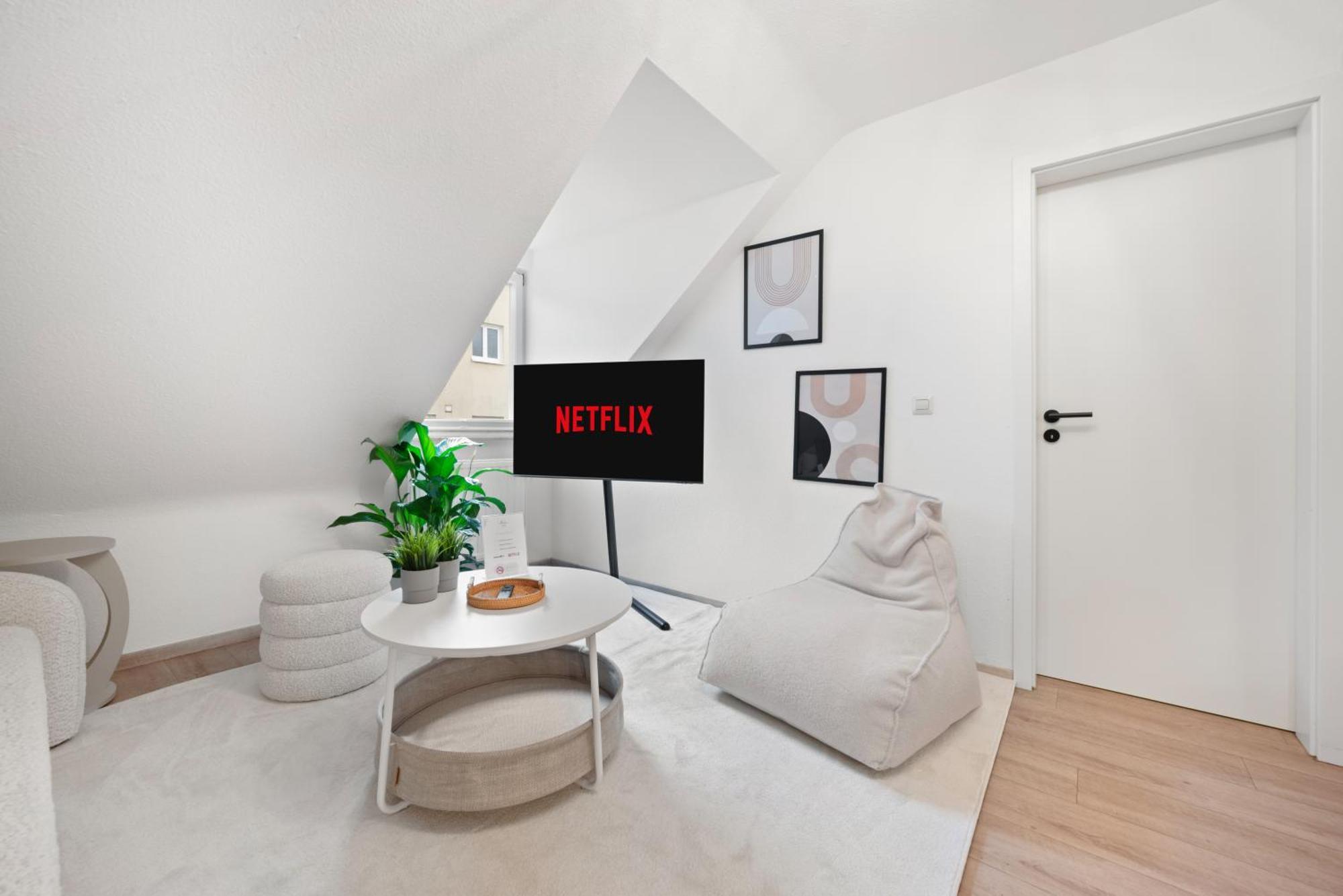 Malu Rooms - Im Stadtzentrum, Smarttv, Netflix, 24H Checkin Ludwigsburg Bagian luar foto