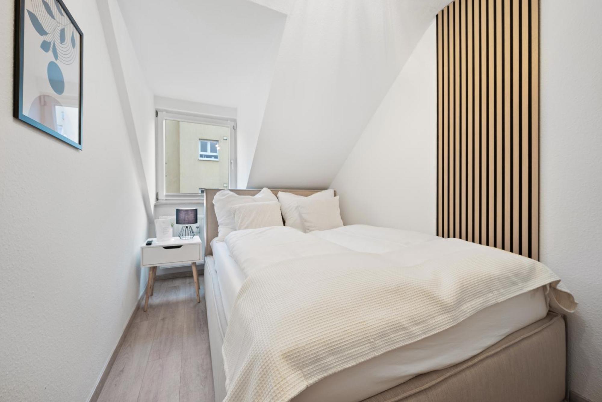 Malu Rooms - Im Stadtzentrum, Smarttv, Netflix, 24H Checkin Ludwigsburg Bagian luar foto